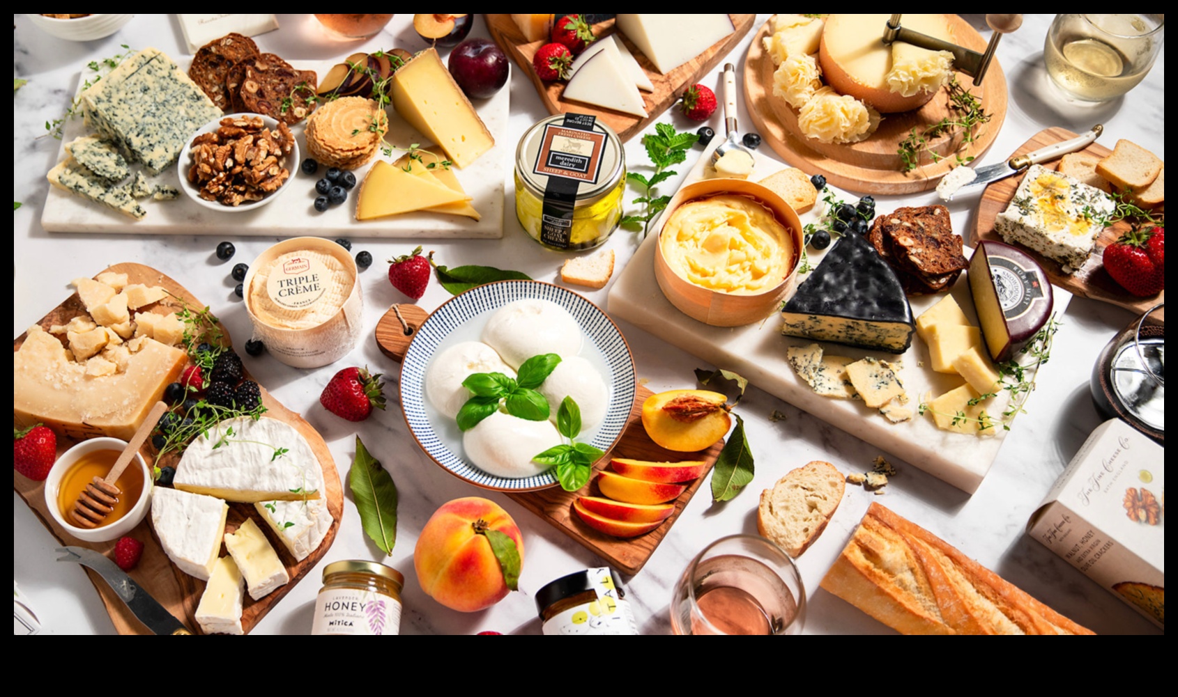 Kulinārijas pazinējs: gardēžu gatavošanas rīki un sastāvdaļas ēdienu cienītājiem