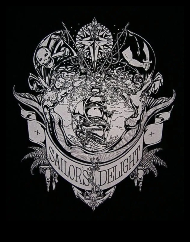 Jūrnieka prieks: jūras šarms klasiskajos tradicionālajos tetovējumos