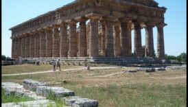 Arhitektūras alegorijas: simbolika grieķu ēkās