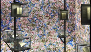 Apgaismojums ar tinti: izstaro starojošu dizainu