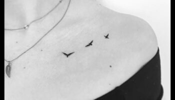 Tintes čuksti: smalks un elegants tetovējumu dizains